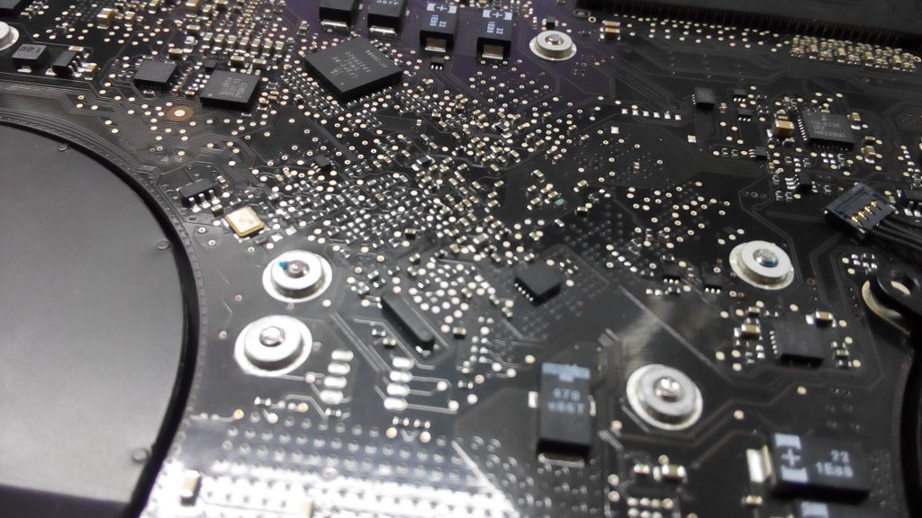 reparar macbook pro liquido